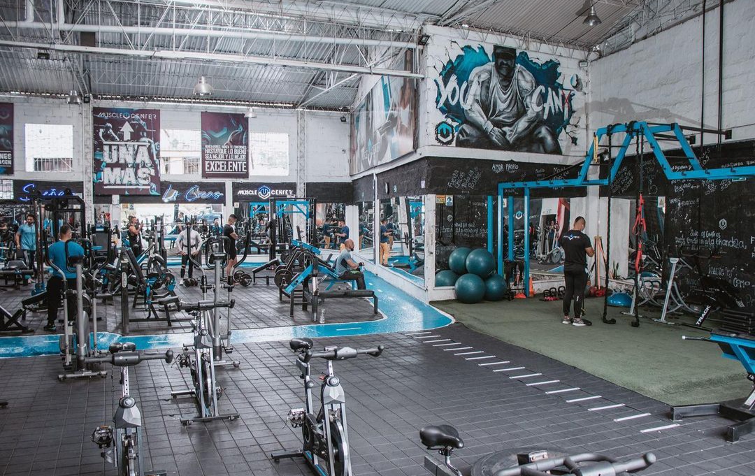 Análisis 2026 del mercado de gimnasios en Latinoamérica: precios, horarios y demanda